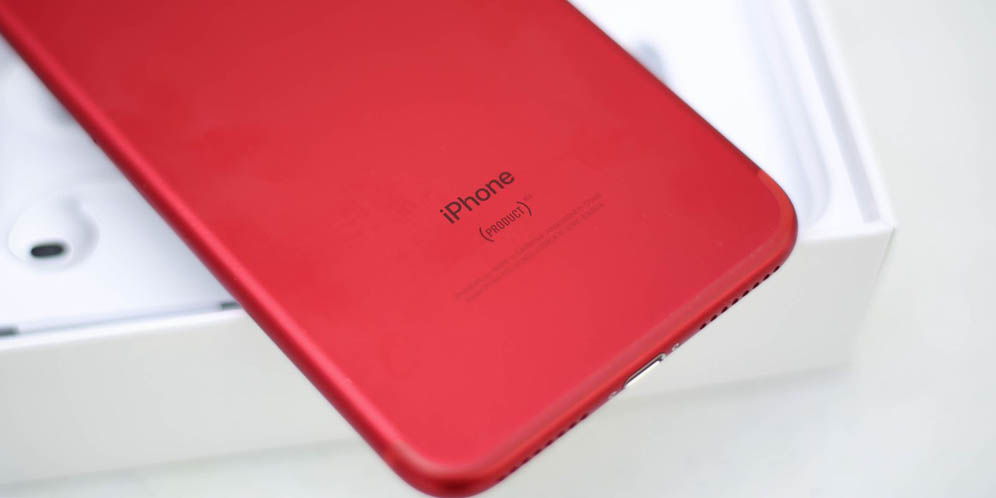  Apa Beda iPhone 8 RED dengan Versi iPhone 7-nya? thumbnail